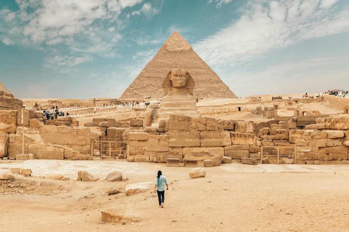 Studying Abroad from Egypt: UK and Canada Guide for 2026